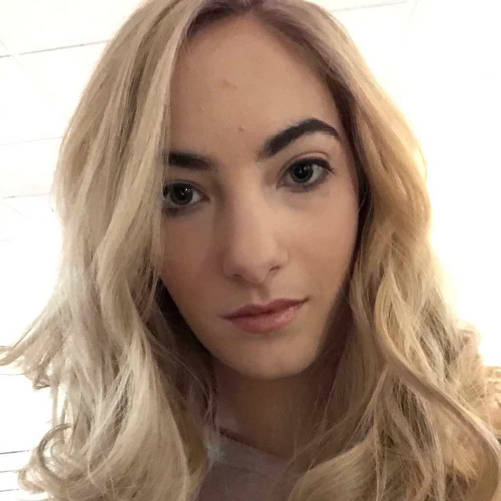 Meet your Posher, Elissa